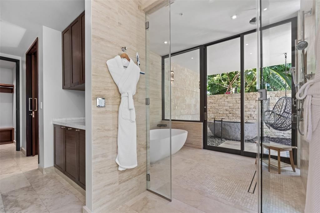 待售: $28,990,000 (5 贝兹, 6 浴室, 5611 平方英尺)