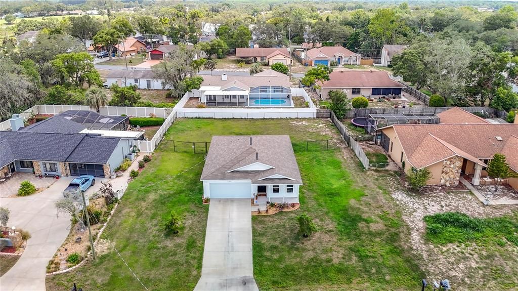 Activo con contrato: $289,900 (4 camas, 2 baños, 1437 Pies cuadrados)