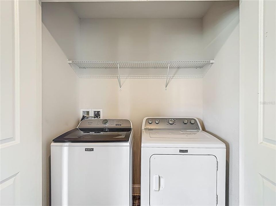 Activo con contrato: $289,900 (4 camas, 2 baños, 1437 Pies cuadrados)