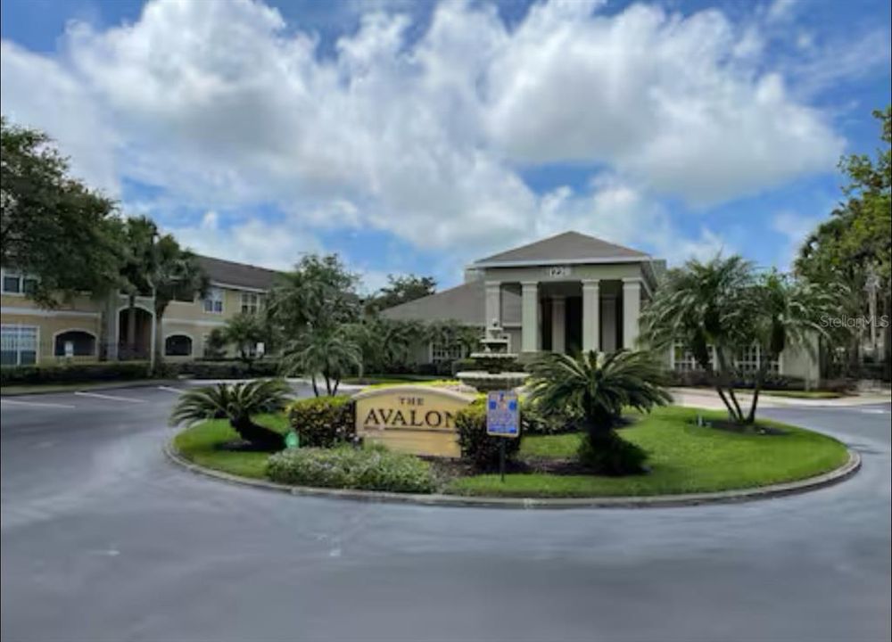 Recently Sold: $222,500 (1 beds, 1 baths, 701 Square Feet)