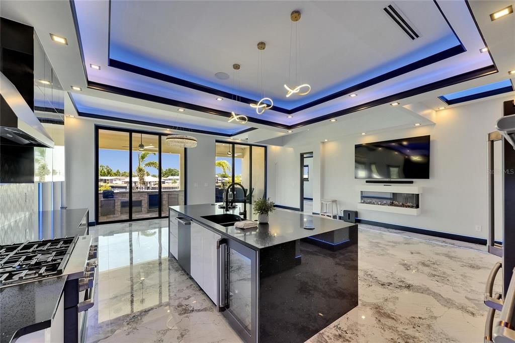 На продажу: $1,549,000 (7 спален, 4 ванн, 3824 Квадратных фут)