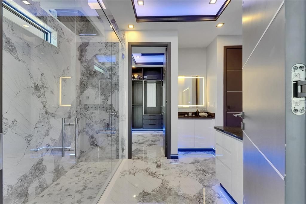 На продажу: $1,549,000 (7 спален, 4 ванн, 3824 Квадратных фут)