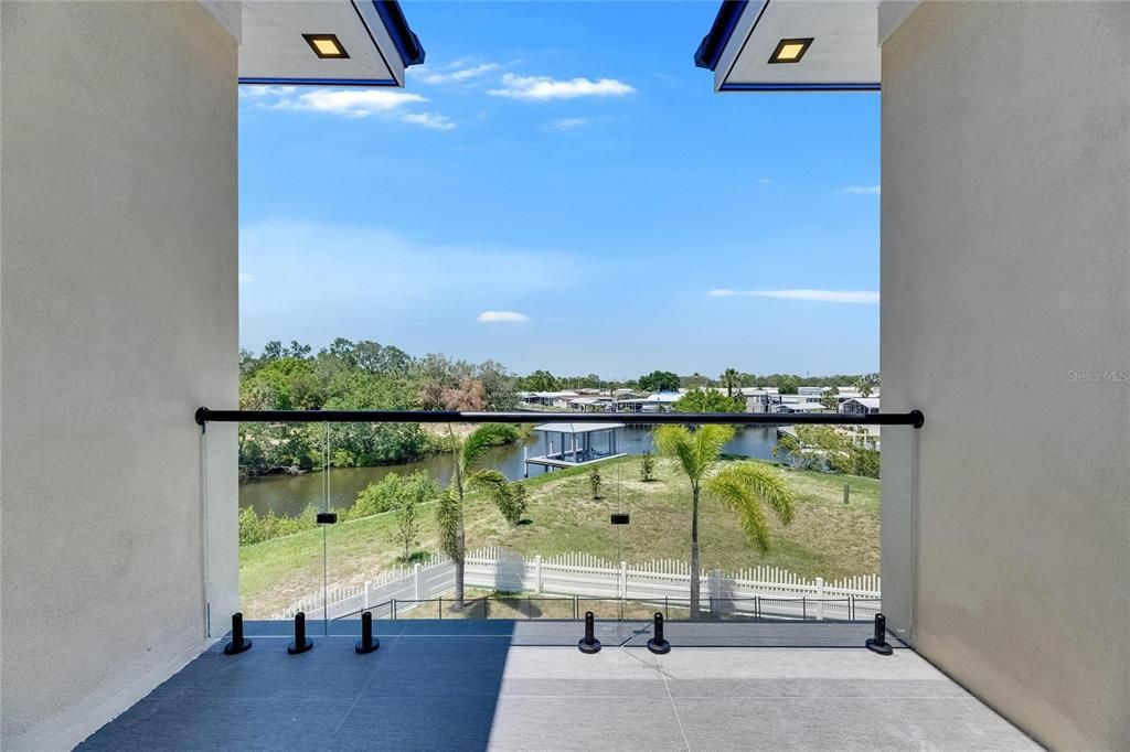 На продажу: $1,549,000 (7 спален, 4 ванн, 3824 Квадратных фут)