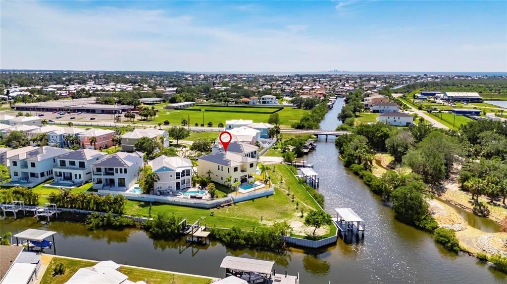 На продажу: $1,549,000 (7 спален, 4 ванн, 3824 Квадратных фут)