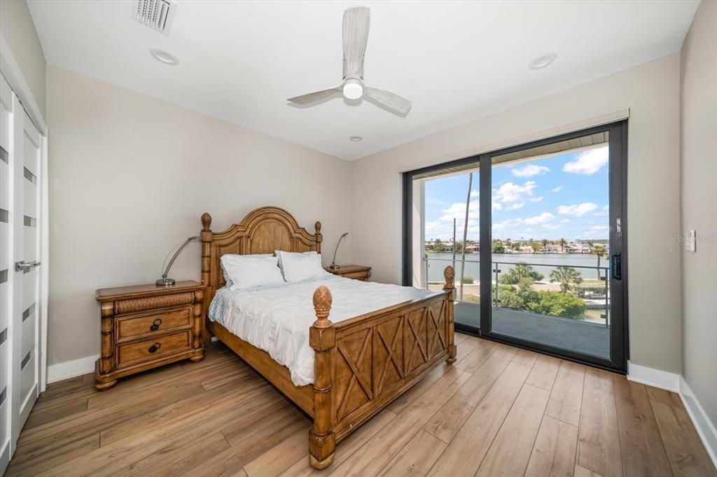 待售: $2,750,000 (4 贝兹, 4 浴室, 3202 平方英尺)