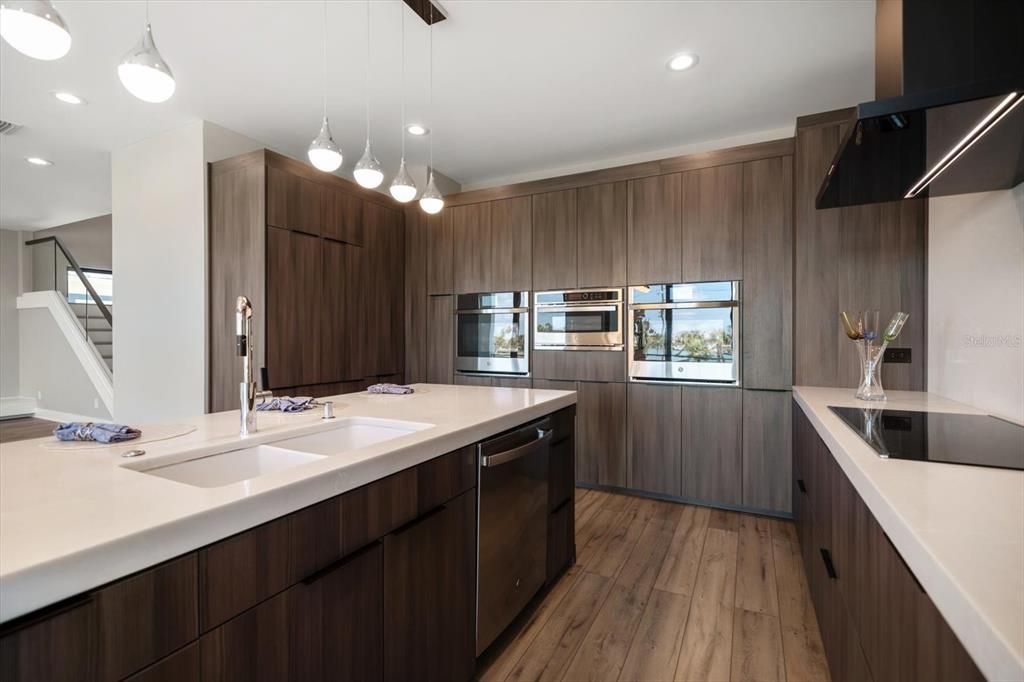 待售: $2,750,000 (4 贝兹, 4 浴室, 3202 平方英尺)