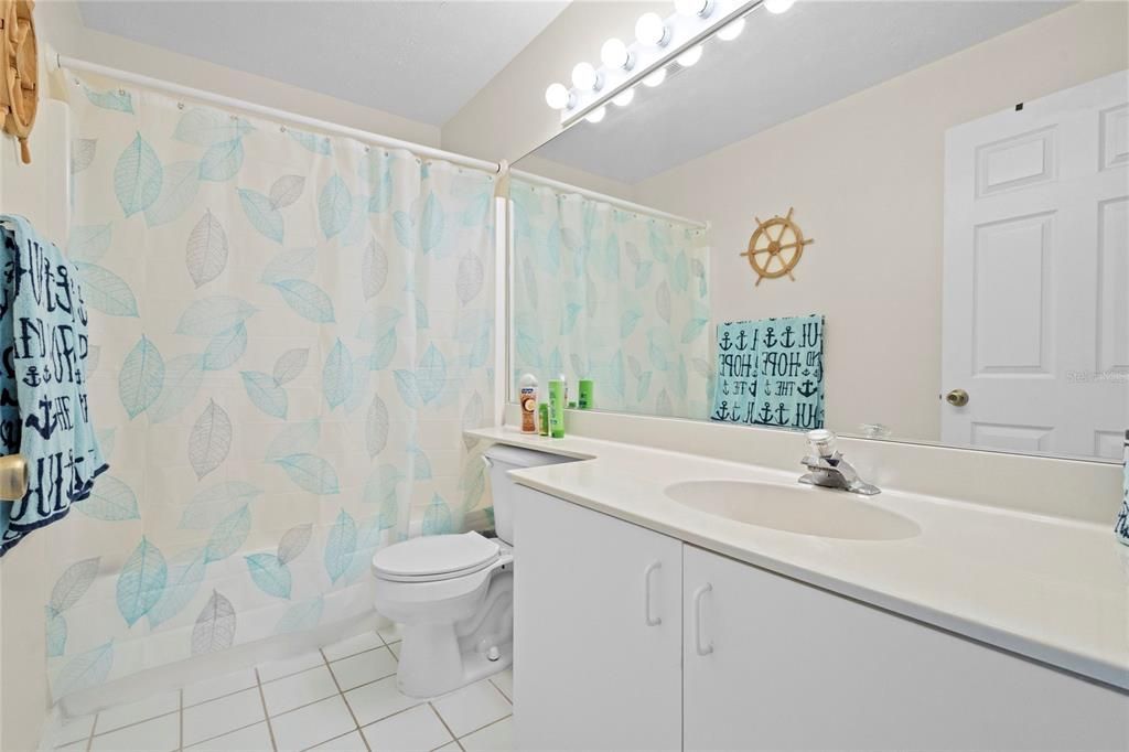 For Sale: $199,900 (3 beds, 2 baths, 1714 Square Feet)