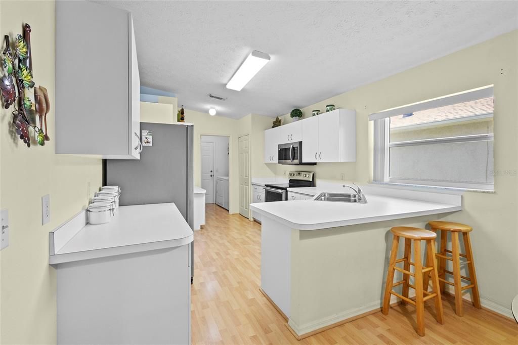 For Sale: $199,900 (3 beds, 2 baths, 1714 Square Feet)