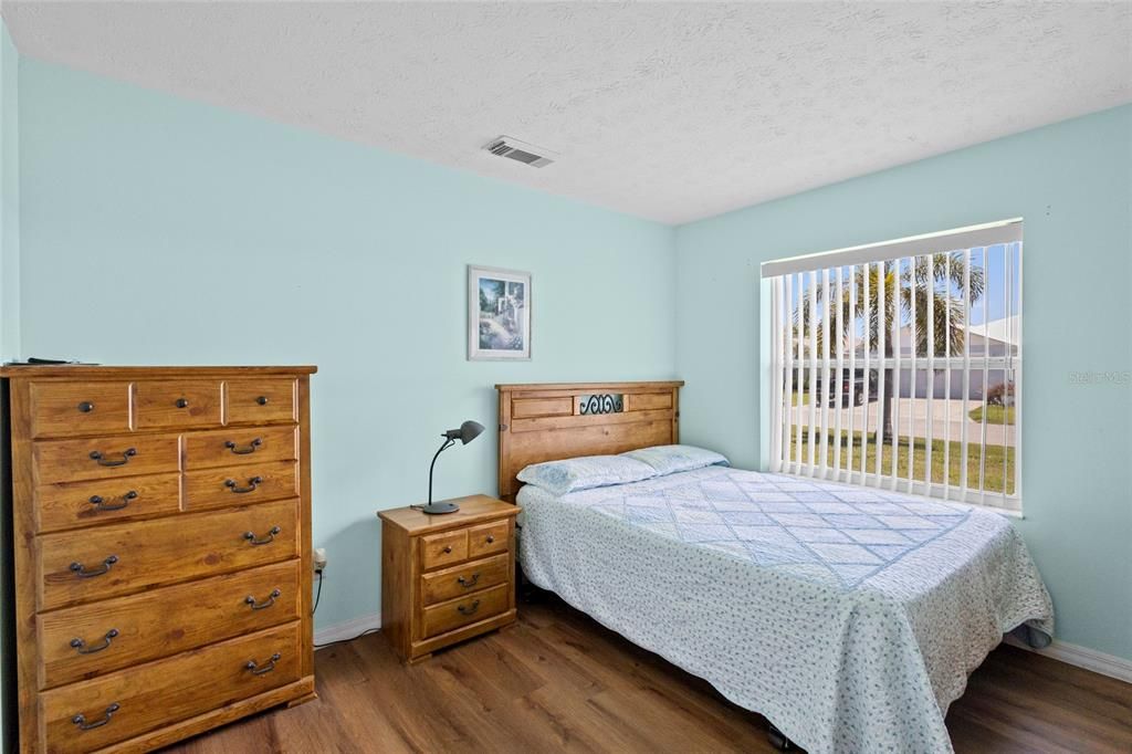 For Sale: $199,900 (3 beds, 2 baths, 1714 Square Feet)