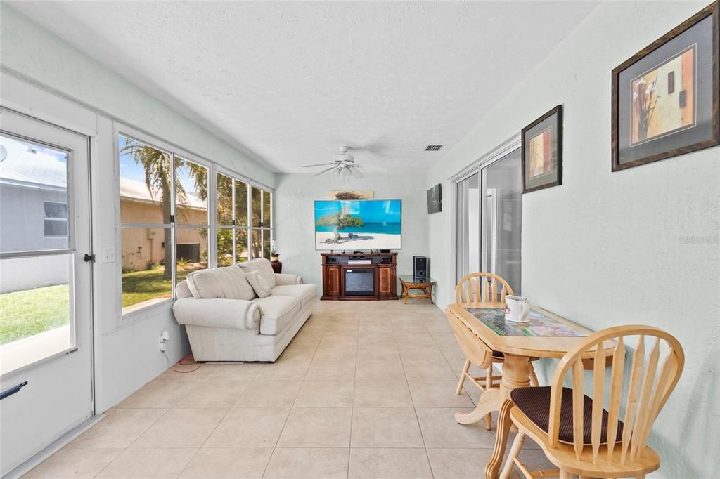 For Sale: $199,900 (3 beds, 2 baths, 1714 Square Feet)