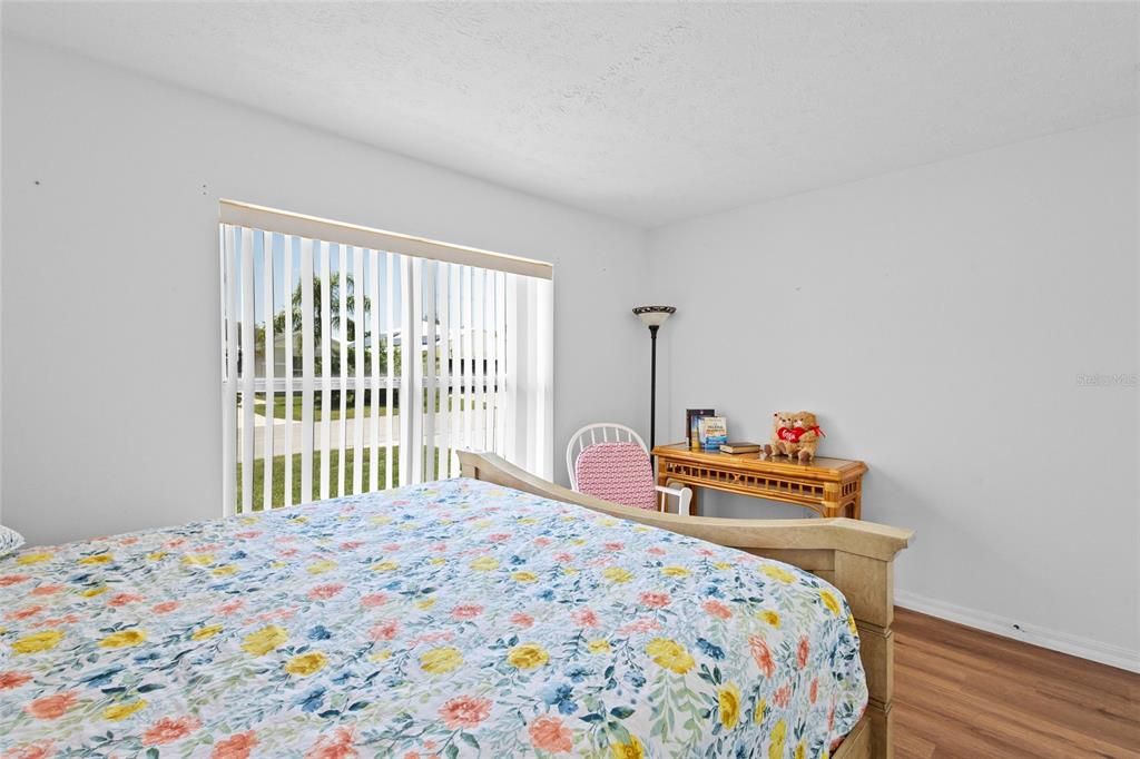 For Sale: $199,900 (3 beds, 2 baths, 1714 Square Feet)