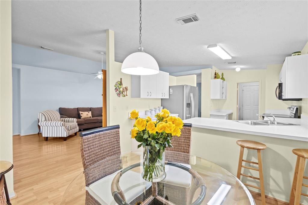 For Sale: $199,900 (3 beds, 2 baths, 1714 Square Feet)