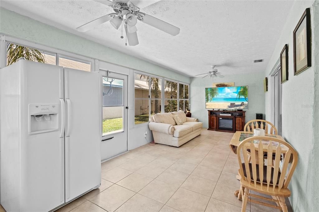 For Sale: $199,900 (3 beds, 2 baths, 1714 Square Feet)