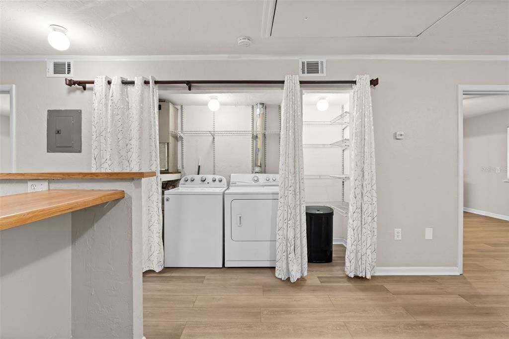 待售: $110,000 (2 贝兹, 2 浴室, 874 平方英尺)