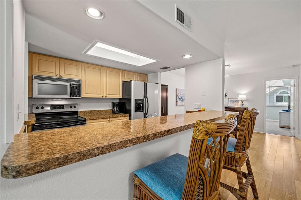 For Sale: $484,999 (2 beds, 2 baths, 1465 Square Feet)