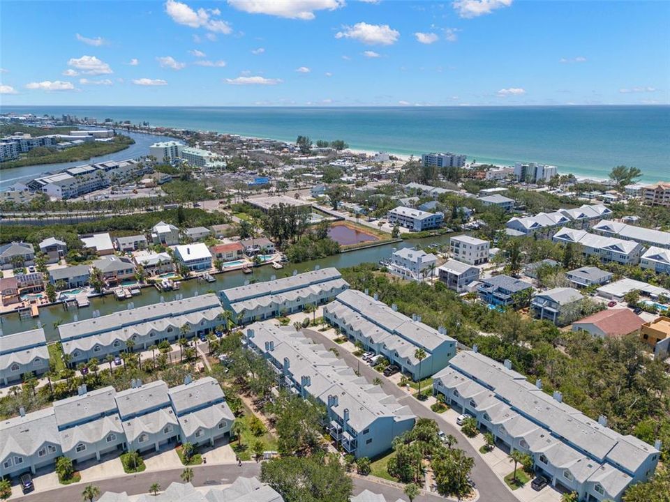 For Sale: $484,999 (2 beds, 2 baths, 1465 Square Feet)