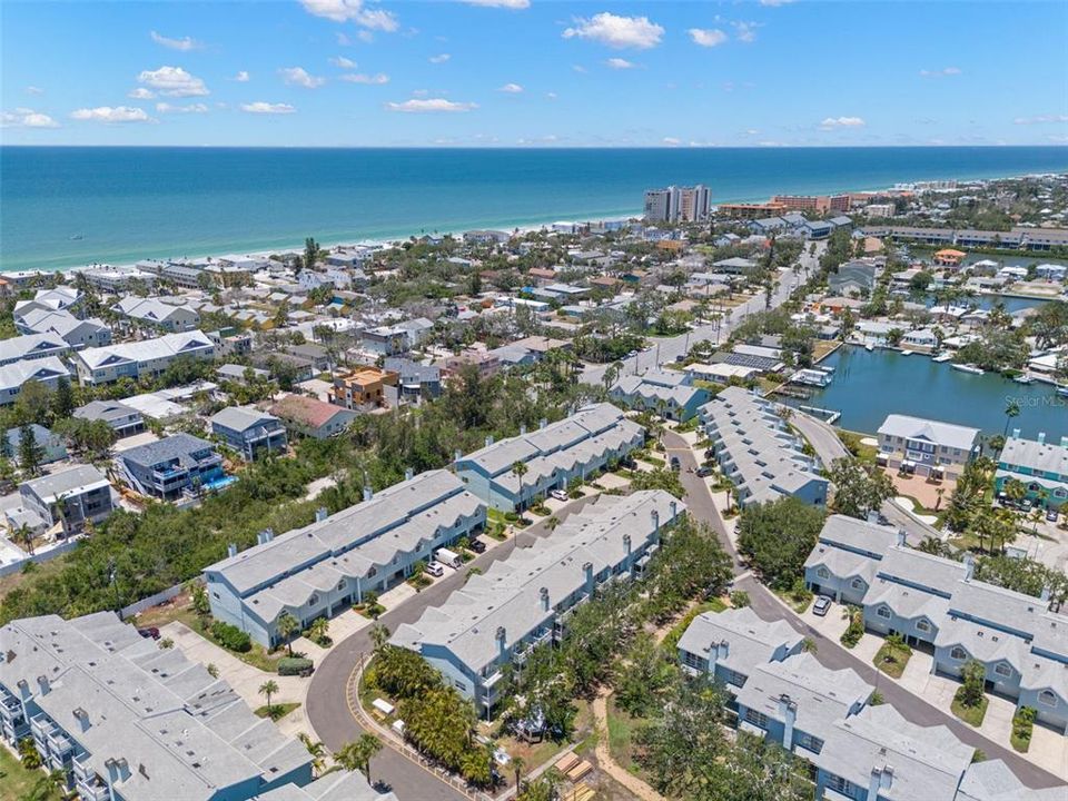 For Sale: $484,999 (2 beds, 2 baths, 1465 Square Feet)