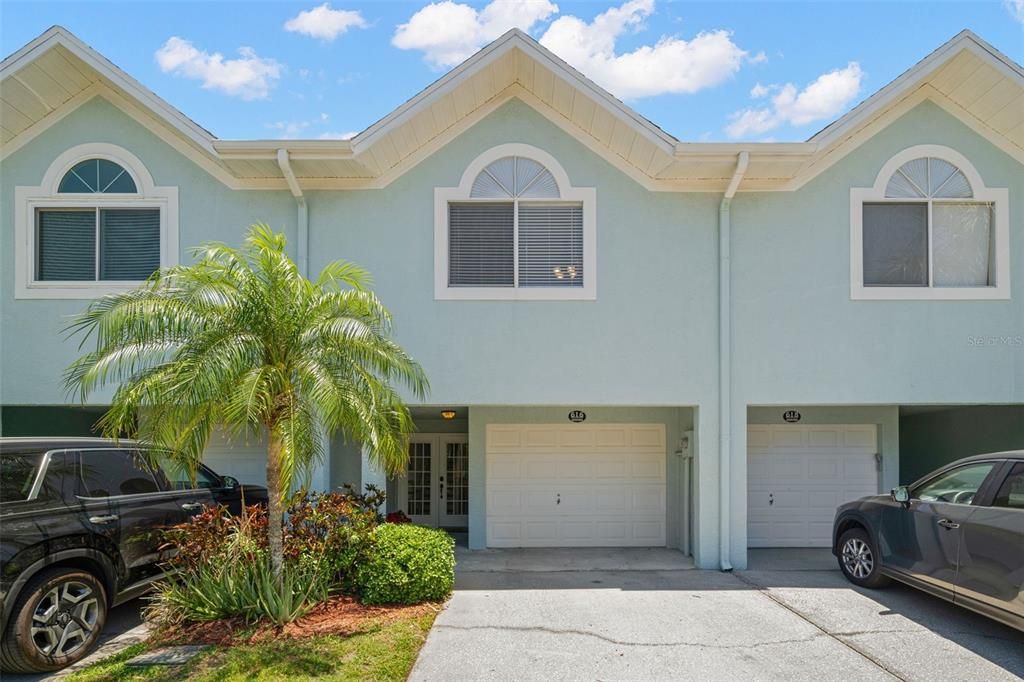 For Sale: $484,999 (2 beds, 2 baths, 1465 Square Feet)