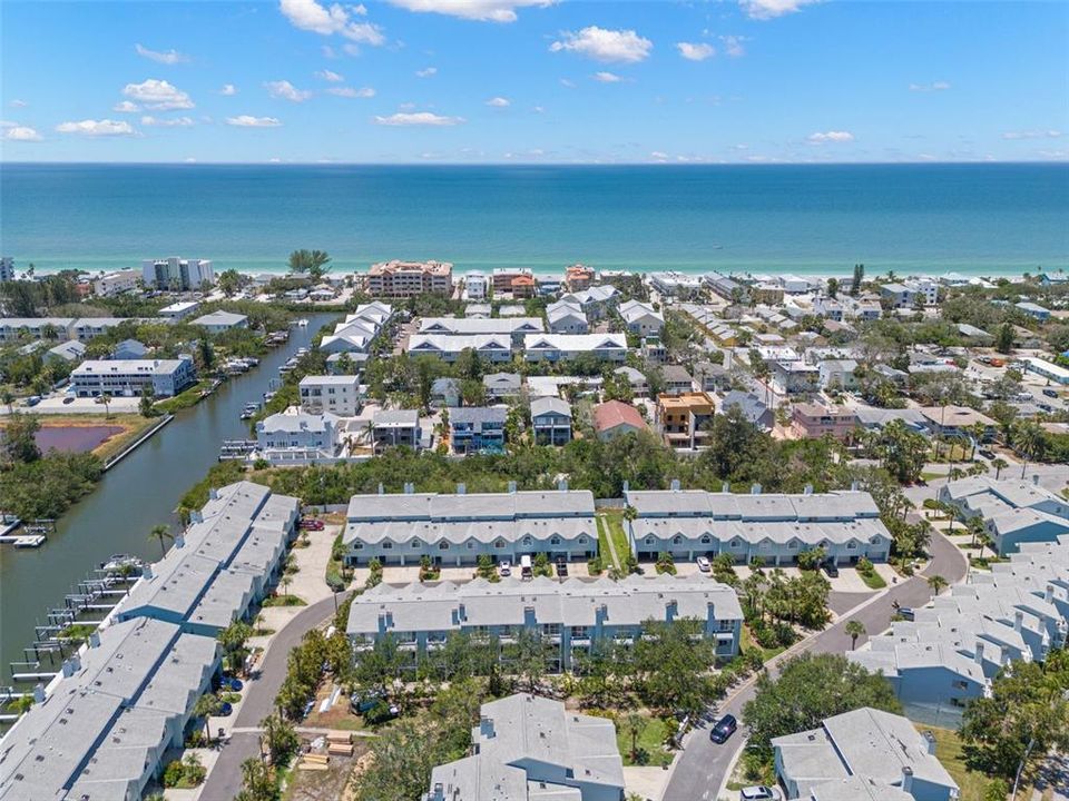 For Sale: $484,999 (2 beds, 2 baths, 1465 Square Feet)