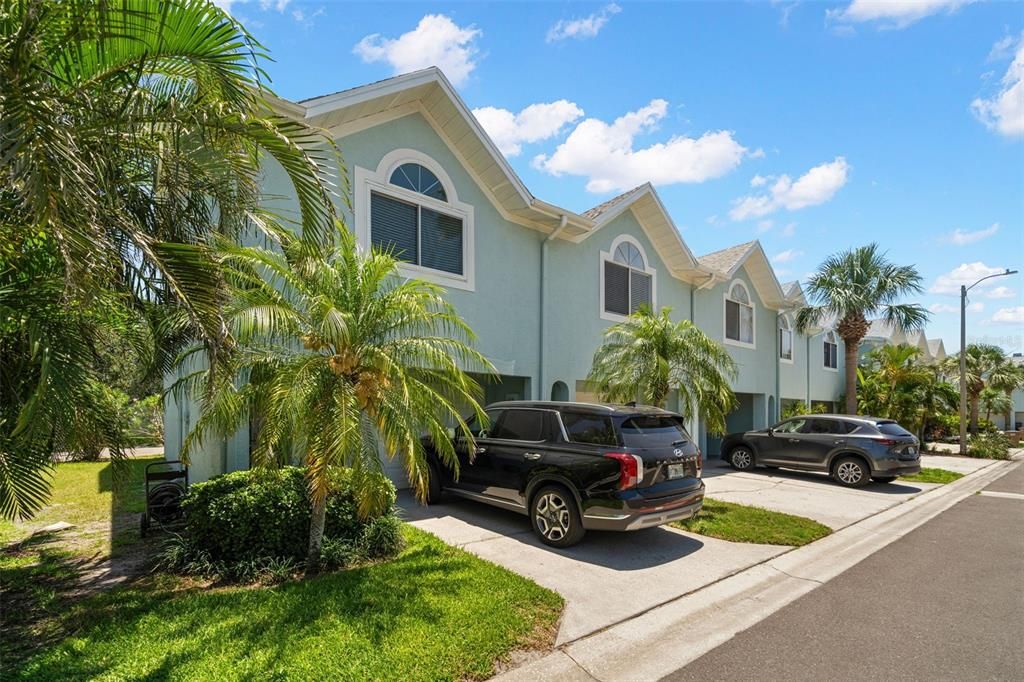 For Sale: $484,999 (2 beds, 2 baths, 1465 Square Feet)