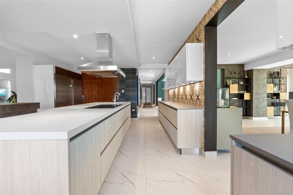 待售: $9,495,000 (6 贝兹, 7 浴室, 9250 平方英尺)