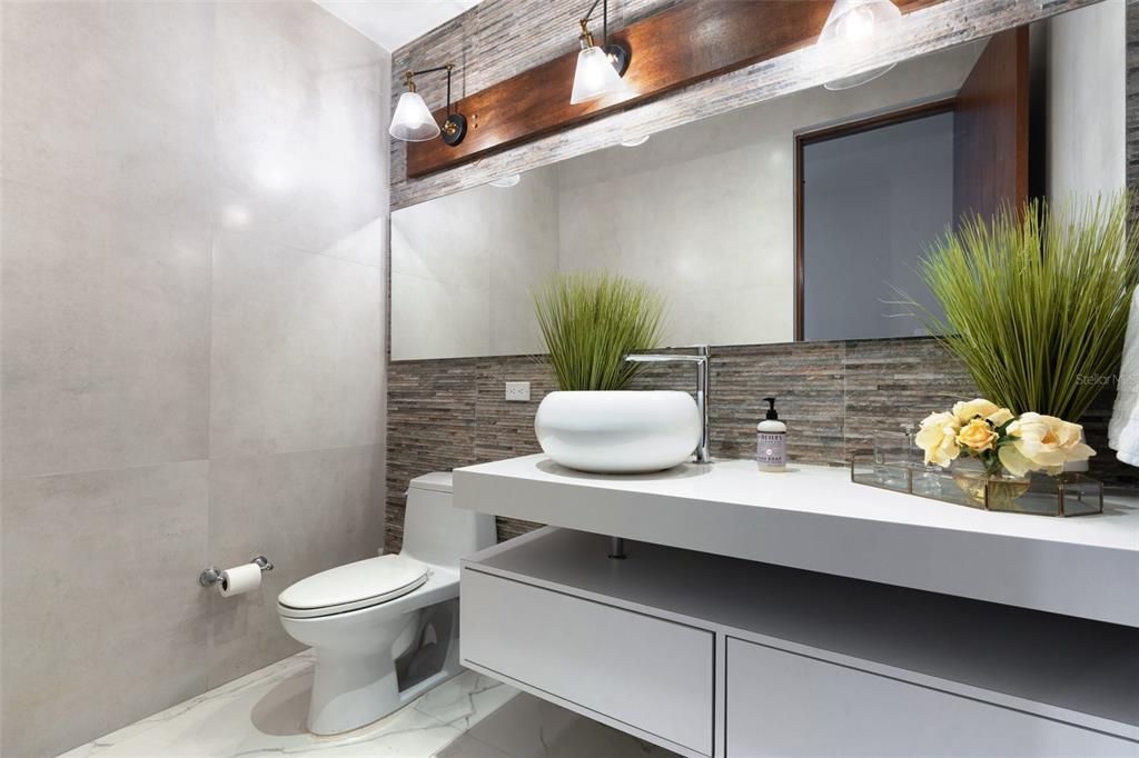 待售: $9,495,000 (6 贝兹, 7 浴室, 9250 平方英尺)