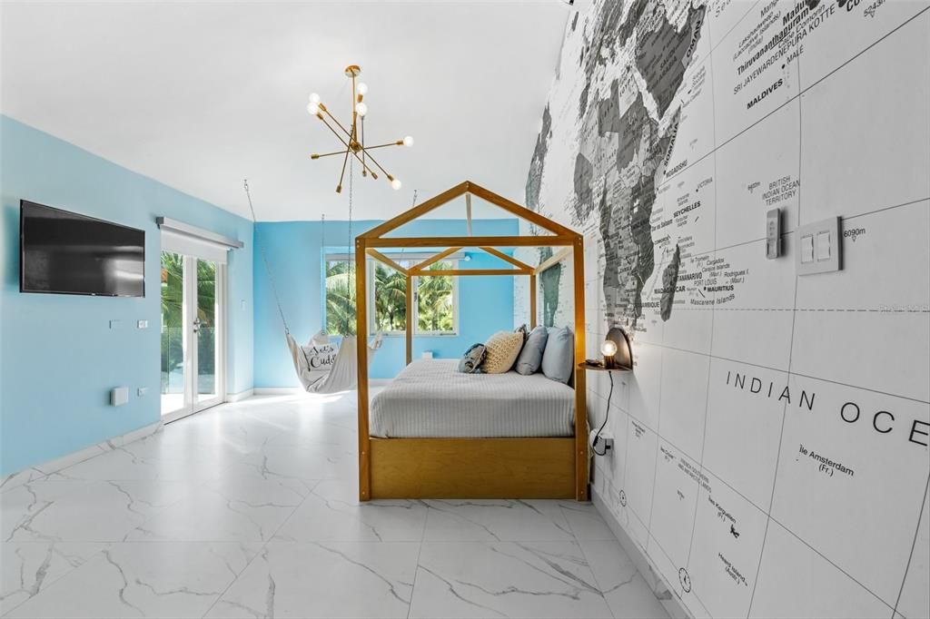 待售: $9,495,000 (6 贝兹, 7 浴室, 9250 平方英尺)