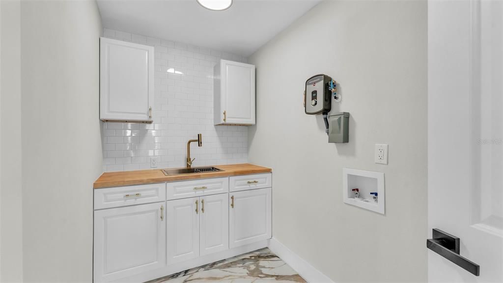 待售: $1,250,000 (5 贝兹, 4 浴室, 3620 平方英尺)