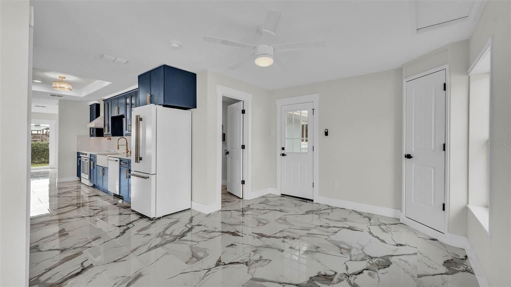 待售: $1,250,000 (5 贝兹, 4 浴室, 3620 平方英尺)