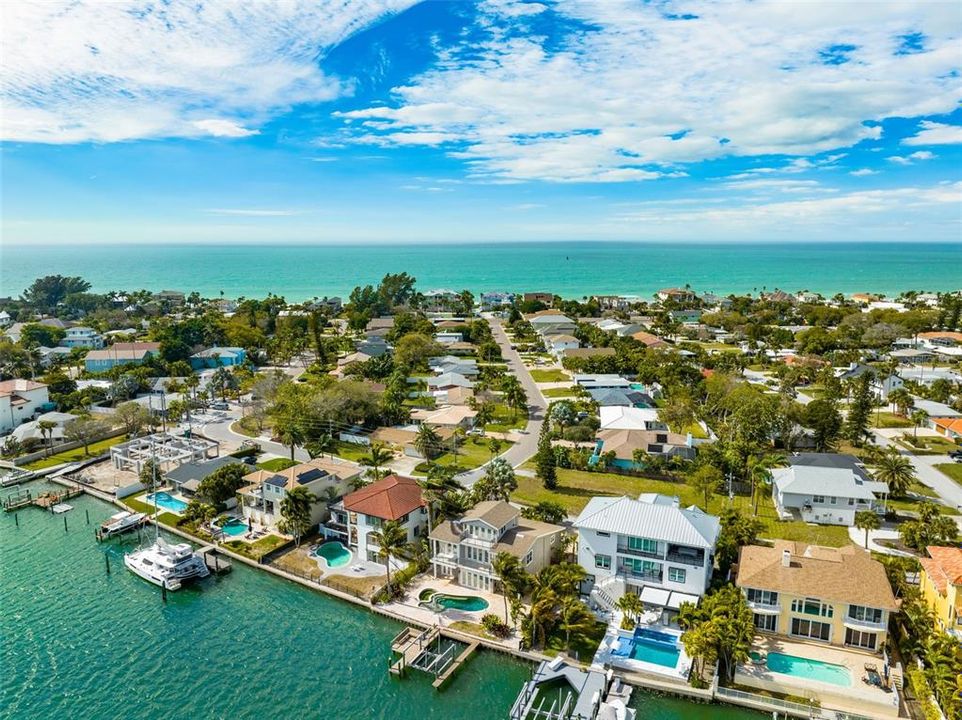 На продажу: $1,900,000 (4 спален, 3 ванн, 3968 Квадратных фут)