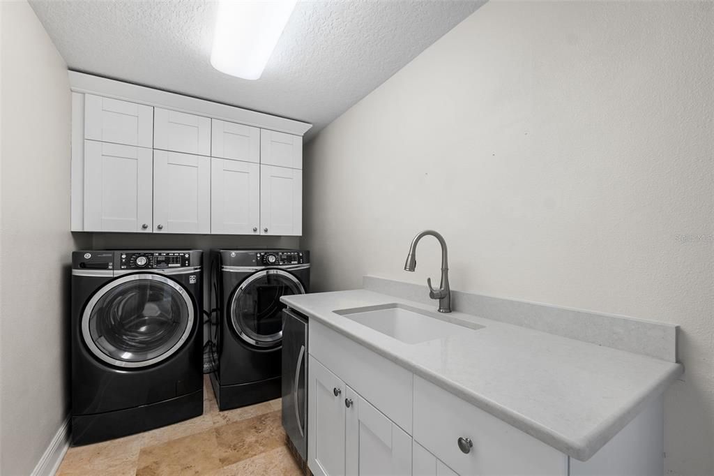 На продажу: $1,900,000 (4 спален, 3 ванн, 3968 Квадратных фут)