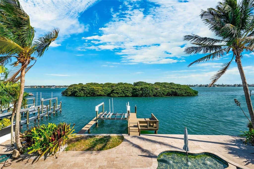 На продажу: $1,900,000 (4 спален, 3 ванн, 3968 Квадратных фут)