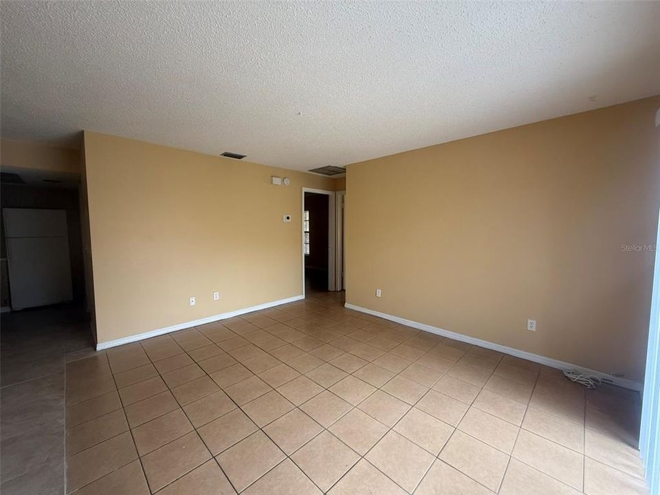 En Renta: $1,550 (2 camas, 2 baños, 1000 Pies cuadrados)