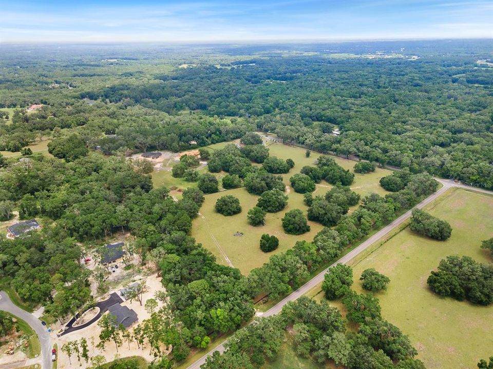 En Venta: $1,500,000 (25.02 acres)