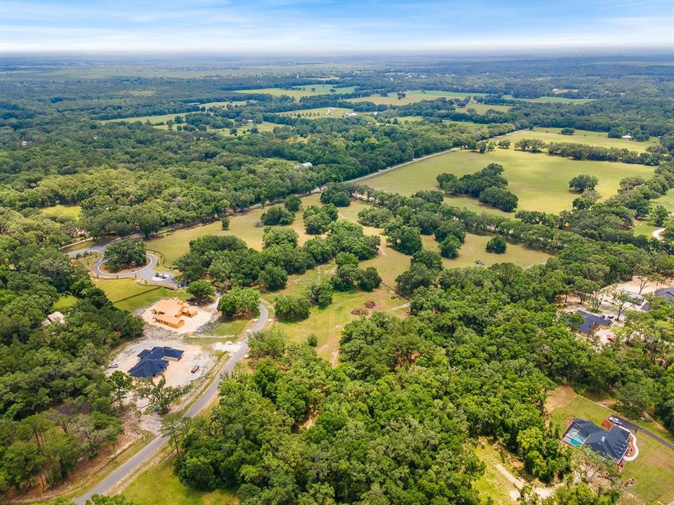 En Venta: $1,500,000 (25.02 acres)