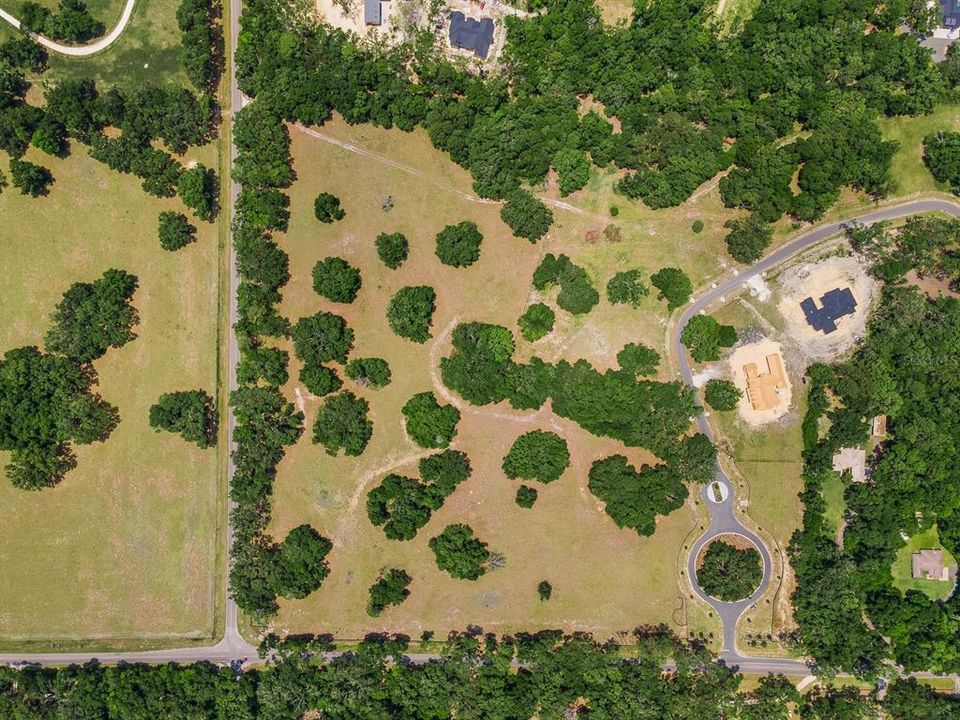 En Venta: $1,500,000 (25.02 acres)