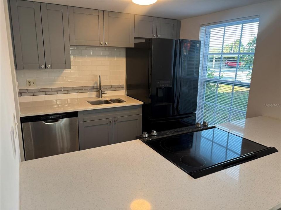 В аренду: $1,275 (1 спален, 1 ванн, 630 Квадратных фут)