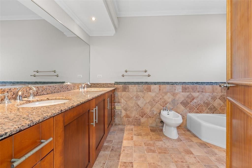 For Sale: $1,750,000 (4 beds, 3 baths, 5426 Square Feet)