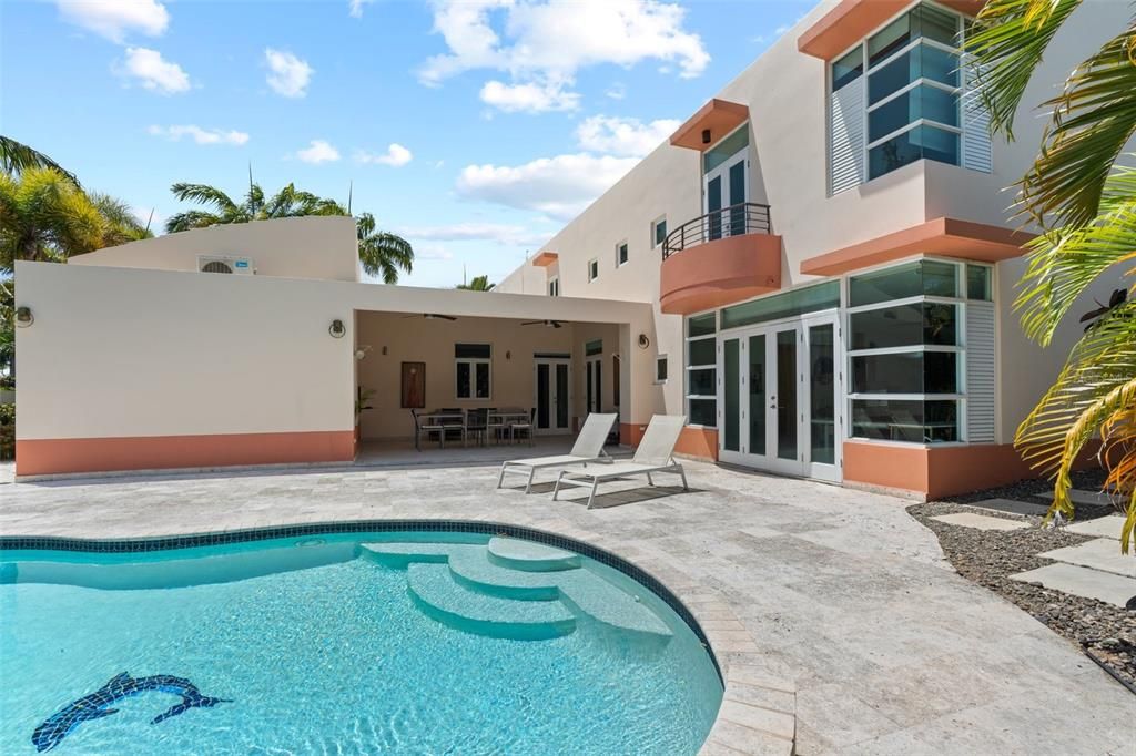 For Sale: $1,750,000 (4 beds, 3 baths, 5426 Square Feet)