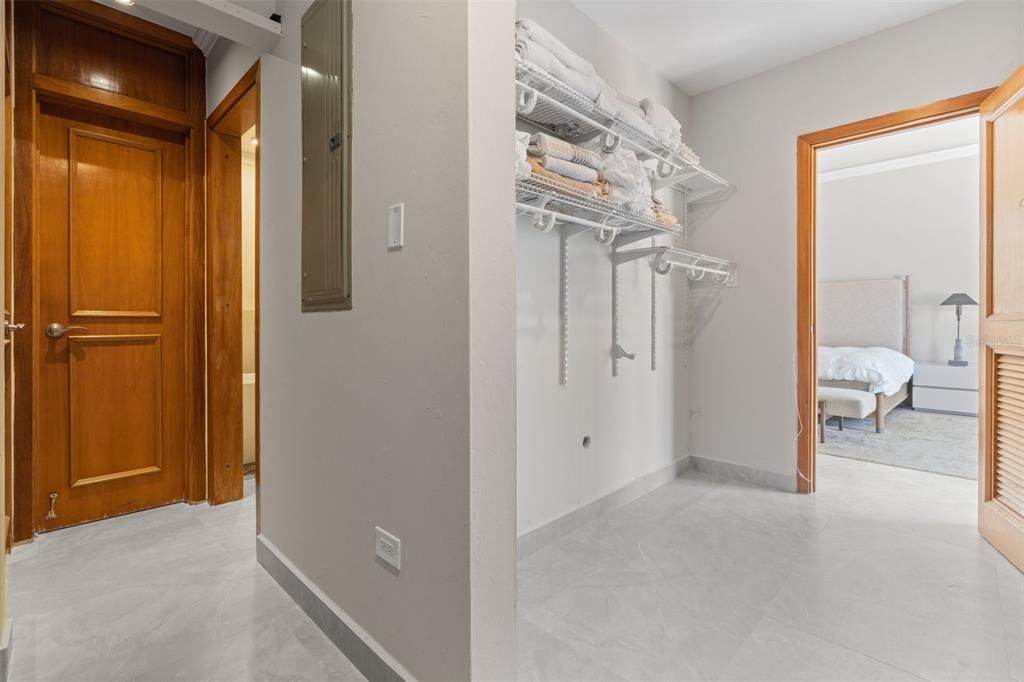 For Sale: $1,750,000 (4 beds, 3 baths, 5426 Square Feet)