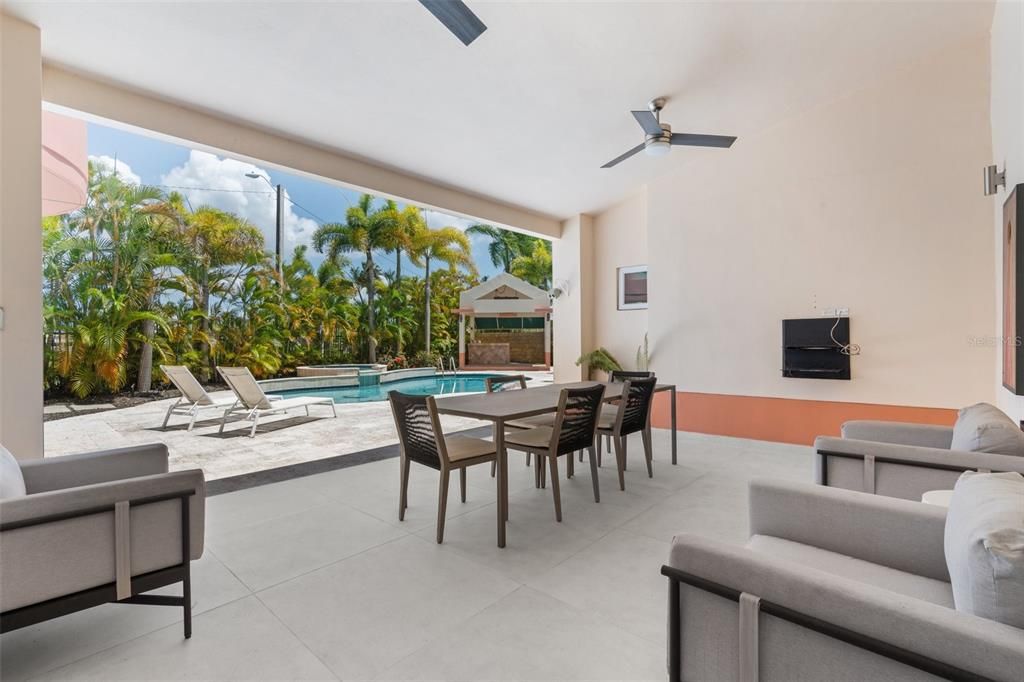 For Sale: $1,750,000 (4 beds, 3 baths, 5426 Square Feet)