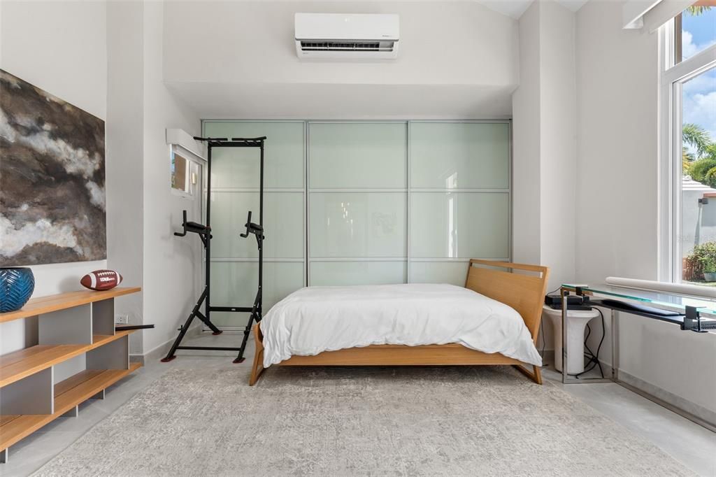 For Sale: $1,750,000 (4 beds, 3 baths, 5426 Square Feet)