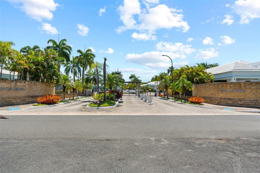 For Sale: $1,750,000 (4 beds, 3 baths, 5426 Square Feet)