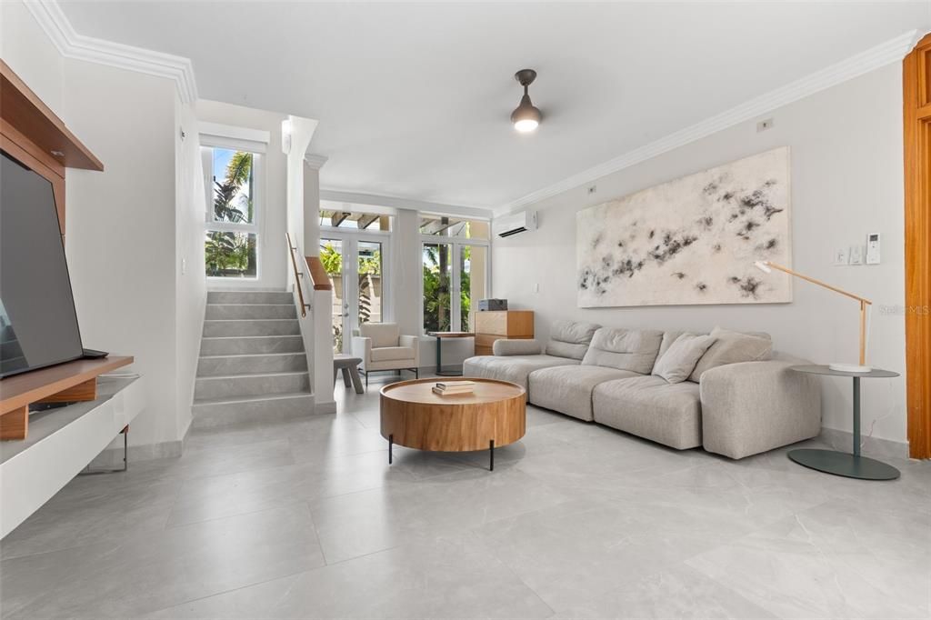 For Sale: $1,750,000 (4 beds, 3 baths, 5426 Square Feet)