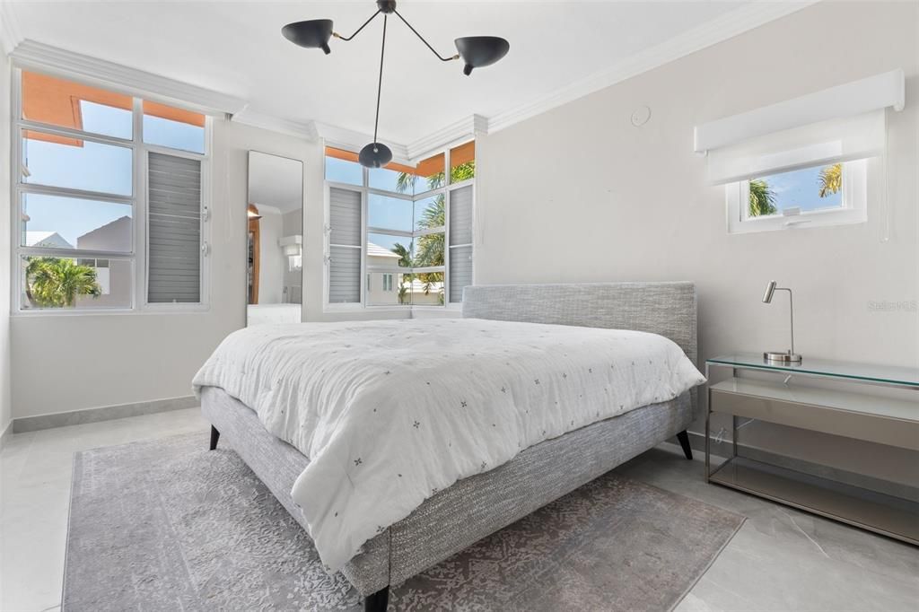 For Sale: $1,750,000 (4 beds, 3 baths, 5426 Square Feet)