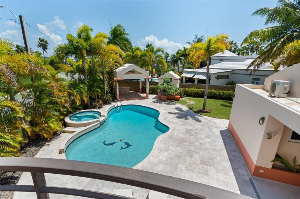 For Sale: $1,750,000 (4 beds, 3 baths, 5426 Square Feet)