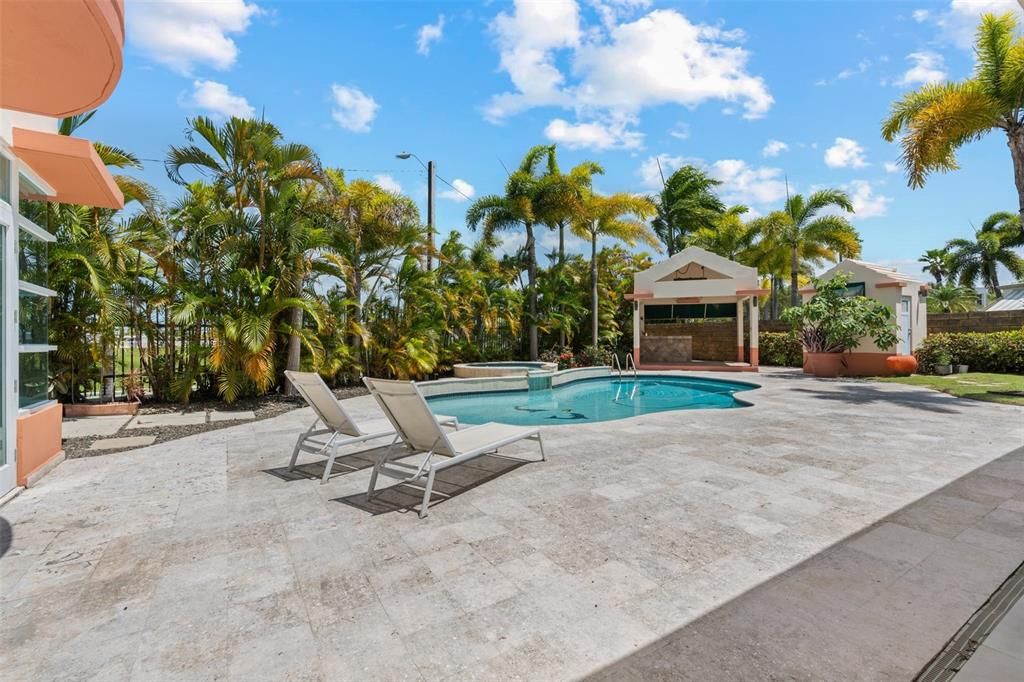 For Sale: $1,750,000 (4 beds, 3 baths, 5426 Square Feet)