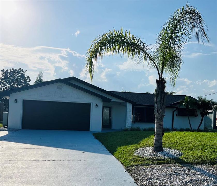 Active With Contract: $565,000 (4 beds, 2 baths, 1646 Square Feet)