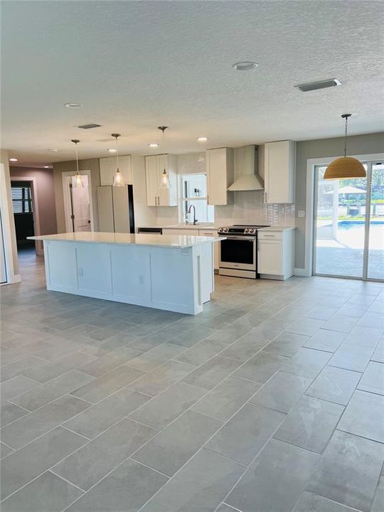 Active With Contract: $565,000 (4 beds, 2 baths, 1646 Square Feet)