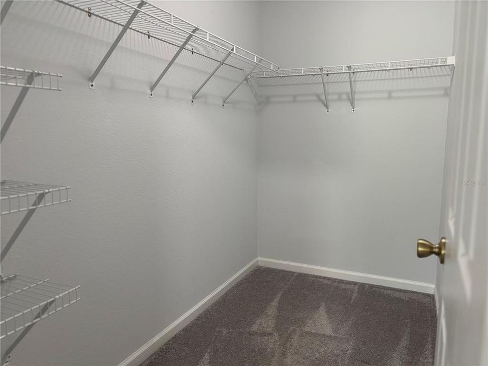 For Sale: $144,900 (1 beds, 1 baths, 883 Square Feet)